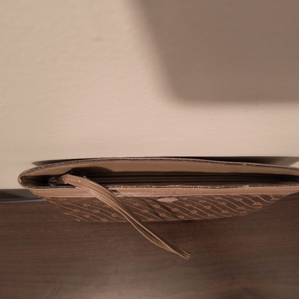 Etienne Aigner Vintage Clutch - Picture 10 of 11
